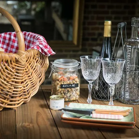 La Douce Folie Bed & Breakfast Saint-Julien-le-Faucon