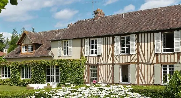 לינה וארוחת בוקר La Douce Folie Saint-Julien-le-Faucon